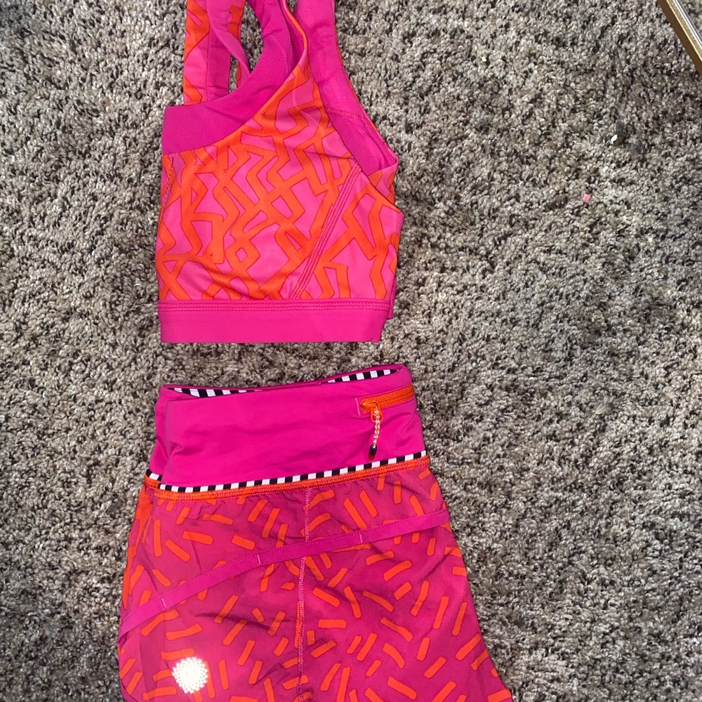 EUC Matching SW Stash & Run Bra w/ Speed shorts